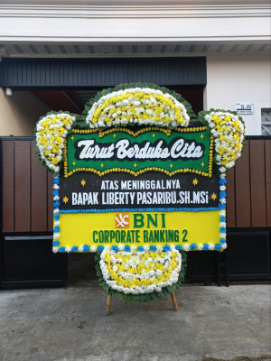 Papan Bunga Duka di Ayuhulalo