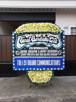 Papan Bunga Duka di Ayuhulalo
